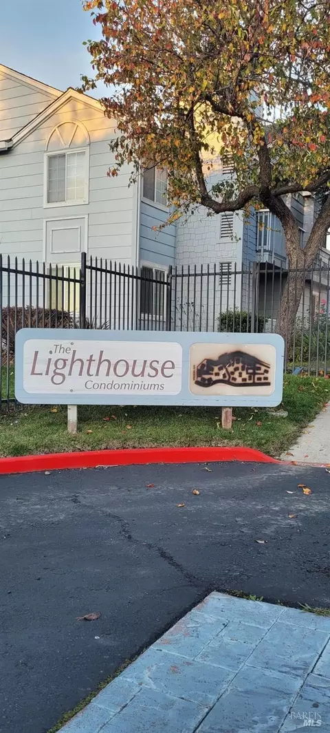 525 Lighthouse Dr, Vallejo, CA 94590