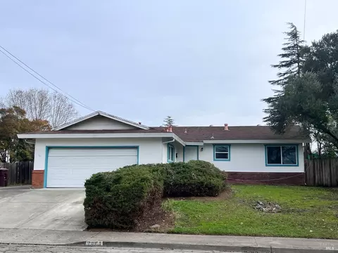 7883 Bernice Ct, Rohnert Park, CA 94928