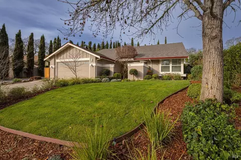 36 Woodleaf Ct, Novato, CA 94945