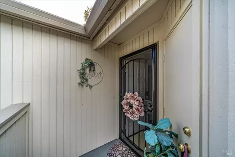2527 Westberry Dr, Santa Rosa, CA 95403
