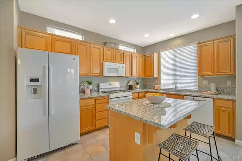 527 Cork St, Windsor, CA 95492 photo 13