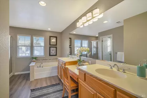527 Cork St, Windsor, CA 95492 photo 30