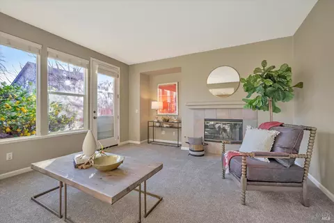 527 Cork St, Windsor, CA 95492 photo 7