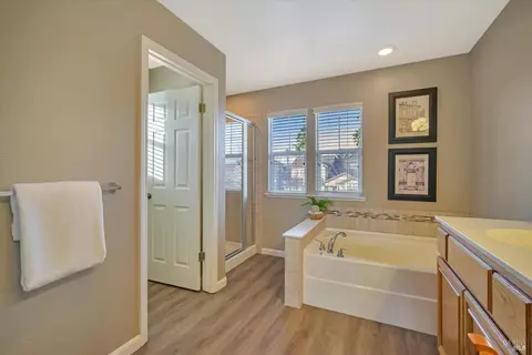 527 Cork St, Windsor, CA 95492 photo 31