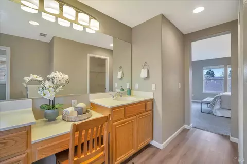 527 Cork St, Windsor, CA 95492 photo 32