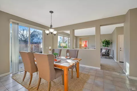 527 Cork St, Windsor, CA 95492 photo 24
