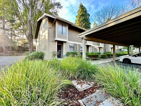 403 Eastgate Ln, Martinez, CA 94553