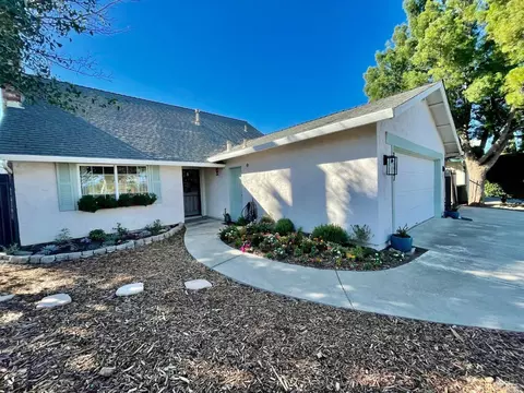 172 Somerville Dr, Vacaville, CA 95687