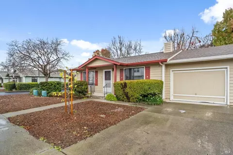81 Edith St, Petaluma, CA 94952 photo 2