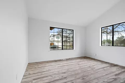 81 Edith St, Petaluma, CA 94952 photo 13