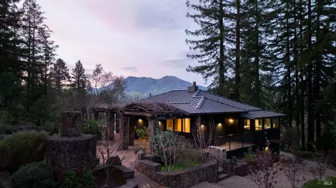 160 Petrified Forest Rd, Calistoga, CA 94515