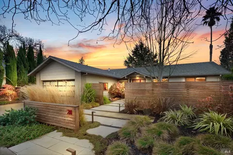 28 El Nido Ct, Sonoma, CA 95476