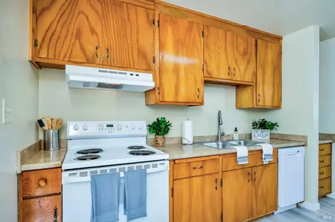 6382 Thirteenth Ave, Lucerne, CA 95458 photo 8