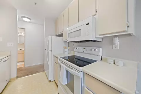 511 Lighthouse Dr, Vallejo, CA 94590 photo 17