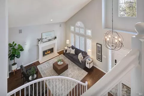 Living - 4744 Devonshire Pl, Santa Rosa, CA 95405 photo 9 of 11