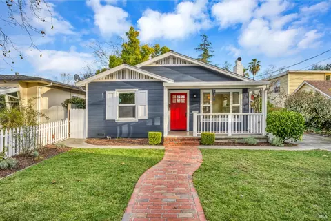 1712 N Oak St, Calistoga, CA 94515