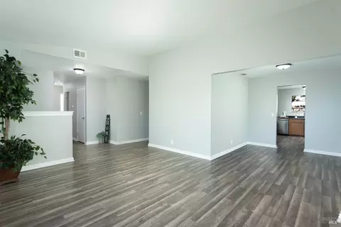 650 W H St, Dixon, CA 95620 photo 8