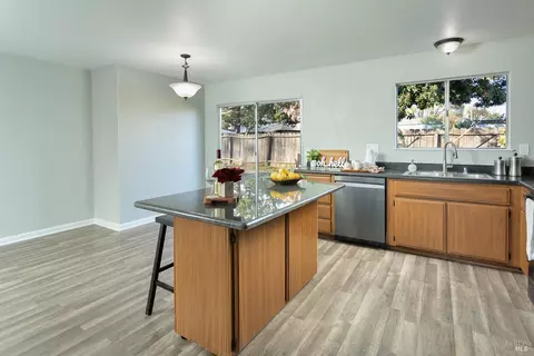 650 W H St, Dixon, CA 95620 photo 14