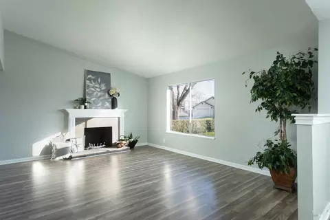 650 W H St, Dixon, CA 95620 photo 5