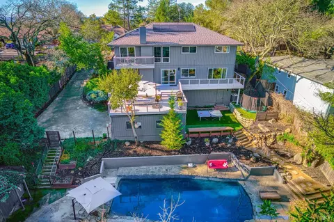 3654 Alta Vista Ave, Santa Rosa, CA 95409