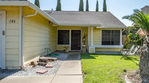 186 Raleigh Dr, Fairfield, CA 94533 photo 6