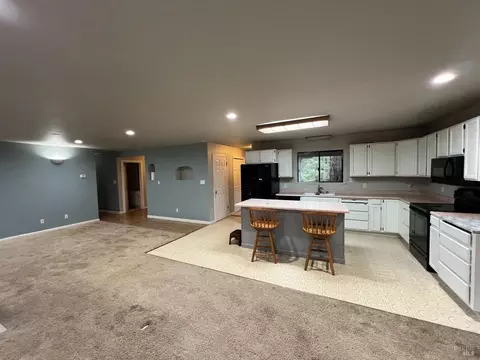 25550 Thrush Ct, Willits, CA 95490 photo 3