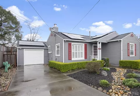2213 Grahn Dr, Santa Rosa, CA 95404