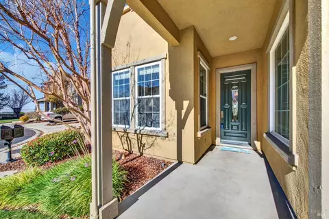 9292 Hallmark Pl, Vallejo, CA 94591 photo 4