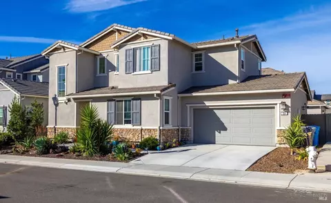 554 Datura Dr, Vacaville, CA 95687