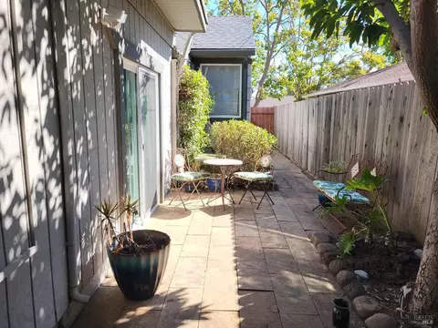 2470 Helen Ave, Vallejo, CA 94591 photo 10