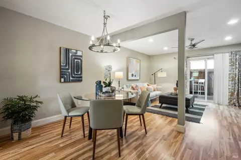 2541 Vallejo St, Santa Rosa, CA 95405