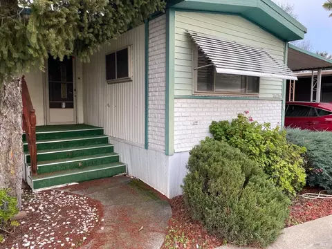 460 E Gobbi St #6, Ukiah, CA 95482
