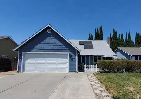 408 Temple Dr, Vacaville, CA 95687