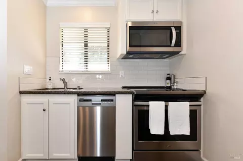 660-661 Cottage Dr, Napa, CA 94558 photo 6
