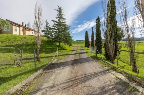 4945 D Street Ext, Petaluma, CA 94952