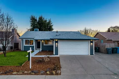 230 Wexford Ln, Vacaville, CA 95688