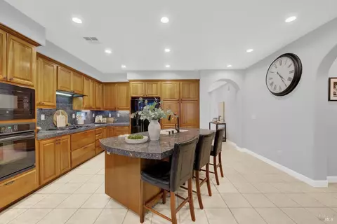 Kitchen - 5063 Staghorn Dr, Vallejo, CA 94591 photo 10 of 17