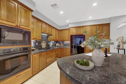 Kitchen - 5063 Staghorn Dr, Vallejo, CA 94591 photo 1 of 17