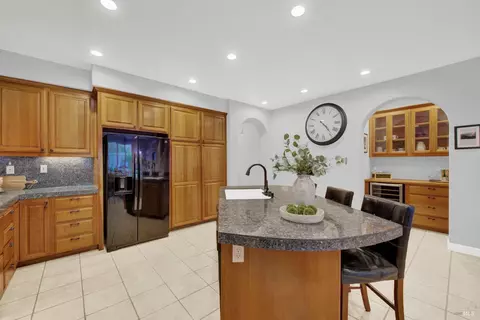Kitchen - 5063 Staghorn Dr, Vallejo, CA 94591 photo 9 of 17