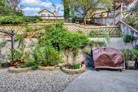 Exterior - 5063 Staghorn Dr, Vallejo, CA 94591 photo 22 of 34