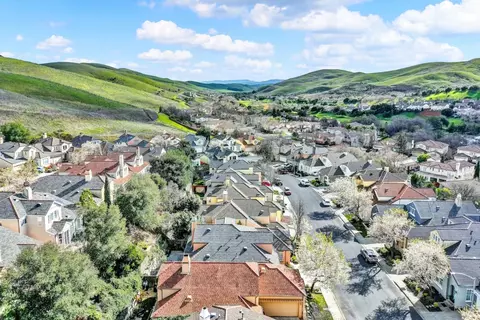 View/Area - 5063 Staghorn Dr, Vallejo, CA 94591 photo 4 of 10