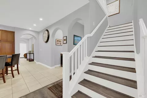 Entry Way - 5063 Staghorn Dr, Vallejo, CA 94591 photo 4 of 4