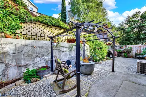Exterior - 5063 Staghorn Dr, Vallejo, CA 94591 photo 9 of 34