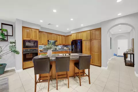 Kitchen - 5063 Staghorn Dr, Vallejo, CA 94591 photo 5 of 17