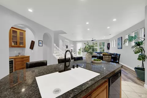 Kitchen - 5063 Staghorn Dr, Vallejo, CA 94591 photo 14 of 17