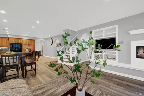 Dining - 5063 Staghorn Dr, Vallejo, CA 94591 photo 2 of 3