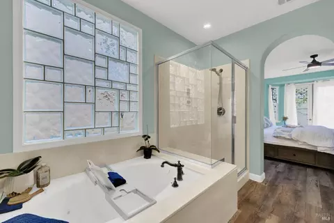 Bath - 5063 Staghorn Dr, Vallejo, CA 94591 photo 6 of 7