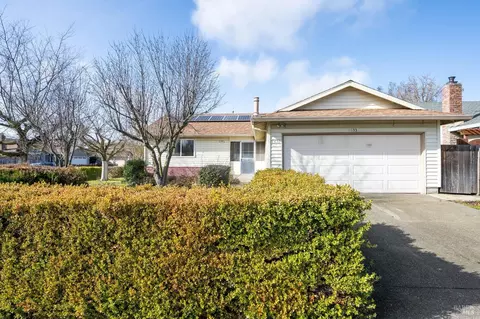 1633 Albin Way, Petaluma, CA 94954