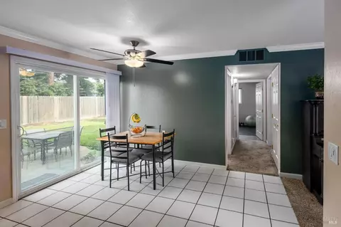 261 Cascade Dr, Vacaville, CA 95687 photo 8