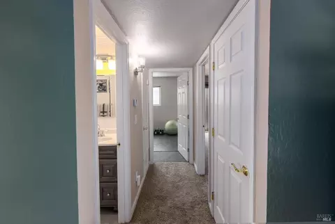 261 Cascade Dr, Vacaville, CA 95687 photo 9